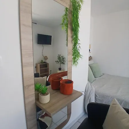 Mediterranean Cocoon Parking Loggia Washing Machine شقة